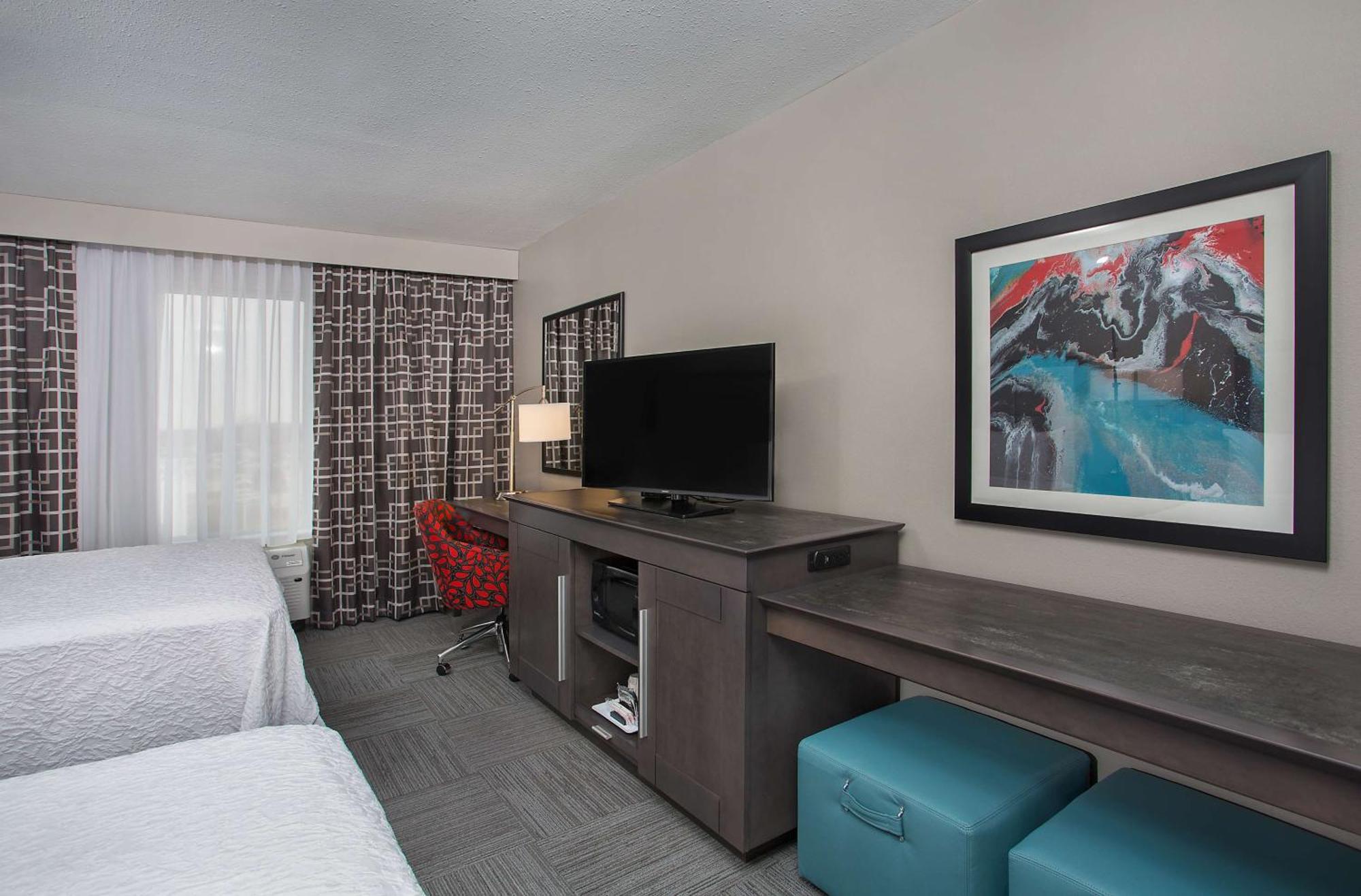 Hampton Inn Вансен Екстериор снимка